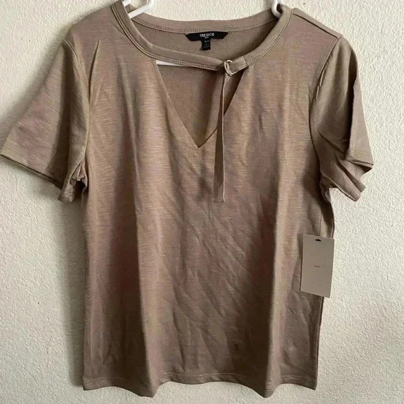 💥🆕Soft Light Brown Short Sleeve Plain Top🆕 - Picture 1 of 6